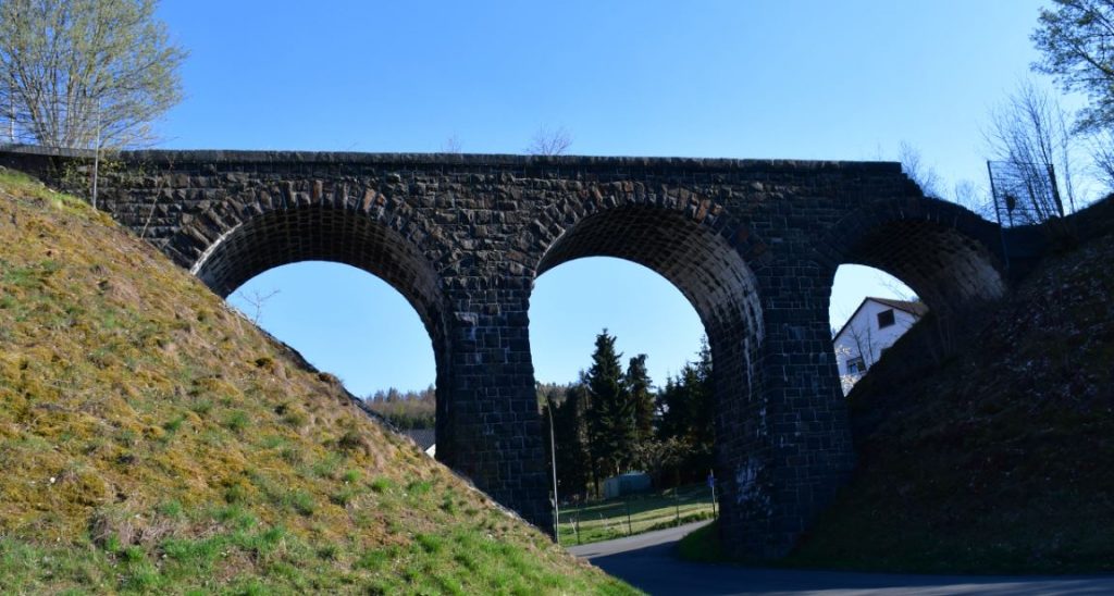 <strong>Viadukt Frechenhausen, Haingasse</strong> (c) 2019 – Heimat- und Museumsverein